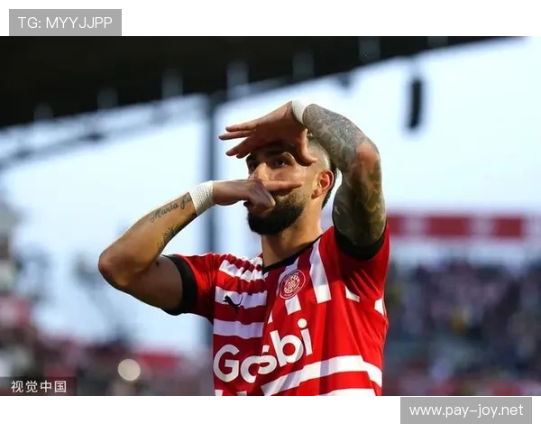 维尼修斯与萨拉赫边锋终结效率稳定性对比分析