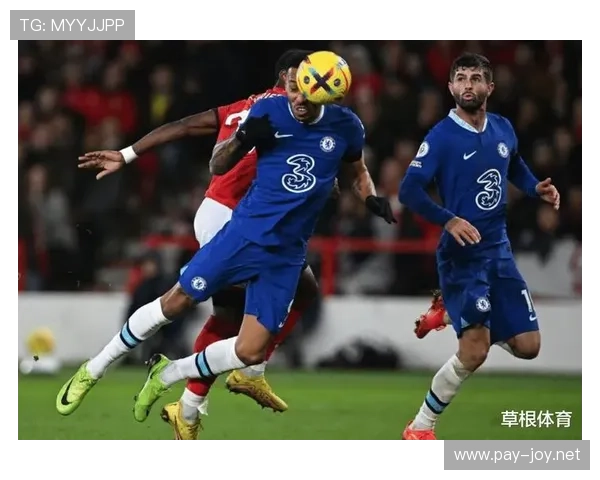 沃特金斯国家队为何难夺首发？战术适配与竞争格局分析