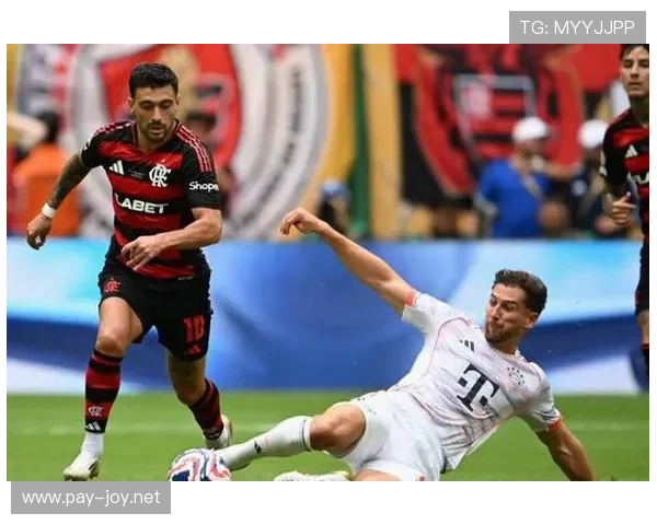 拜仁中场控不住节奏，表面强势实则越踢越乱？