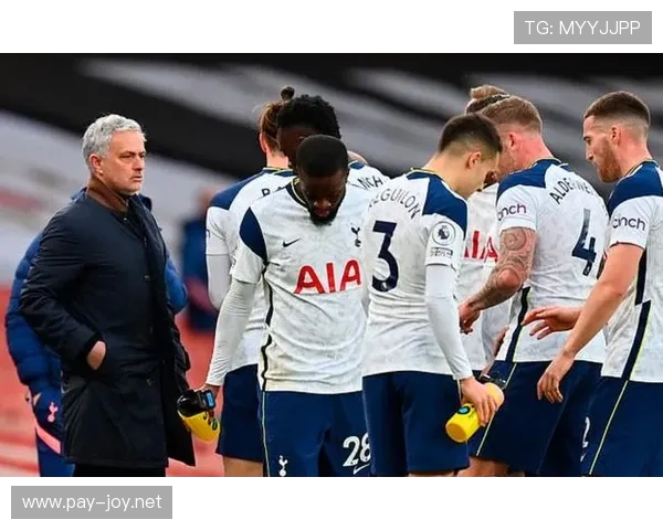 多特蒙德战术失衡与更衣室动荡，争冠形势受挫或成重建契机